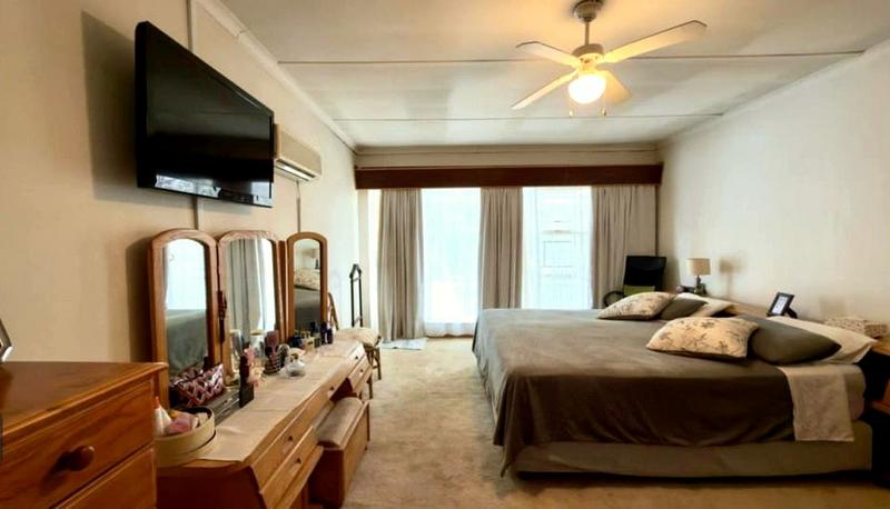 6 Bedroom Property for Sale in Heuwelsig Free State